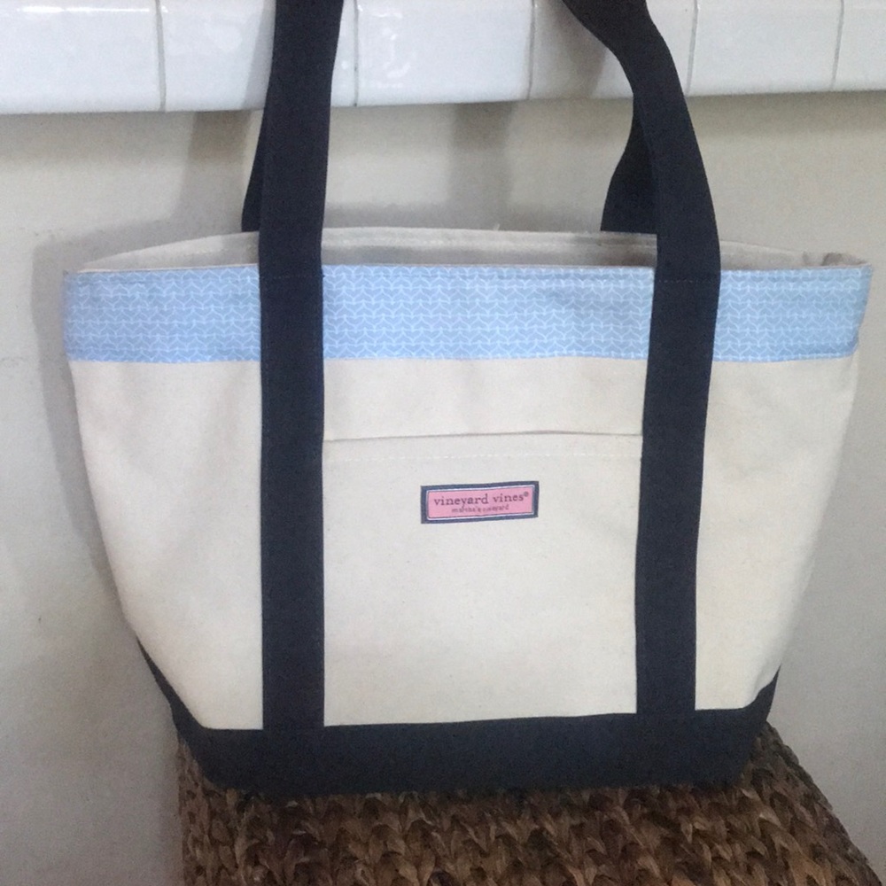 Vineyard vine classic tote
